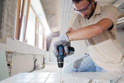 Bosch Akku Schlagbohrschrauber GSB 12V-15 Solo Version L-BOXX 06019B690E -Metastool Verkaufe gsb10 8 libohrenfliesen 25 neu